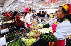 <b>中国食堂最奢华的学校：中国人平易近大学</b>